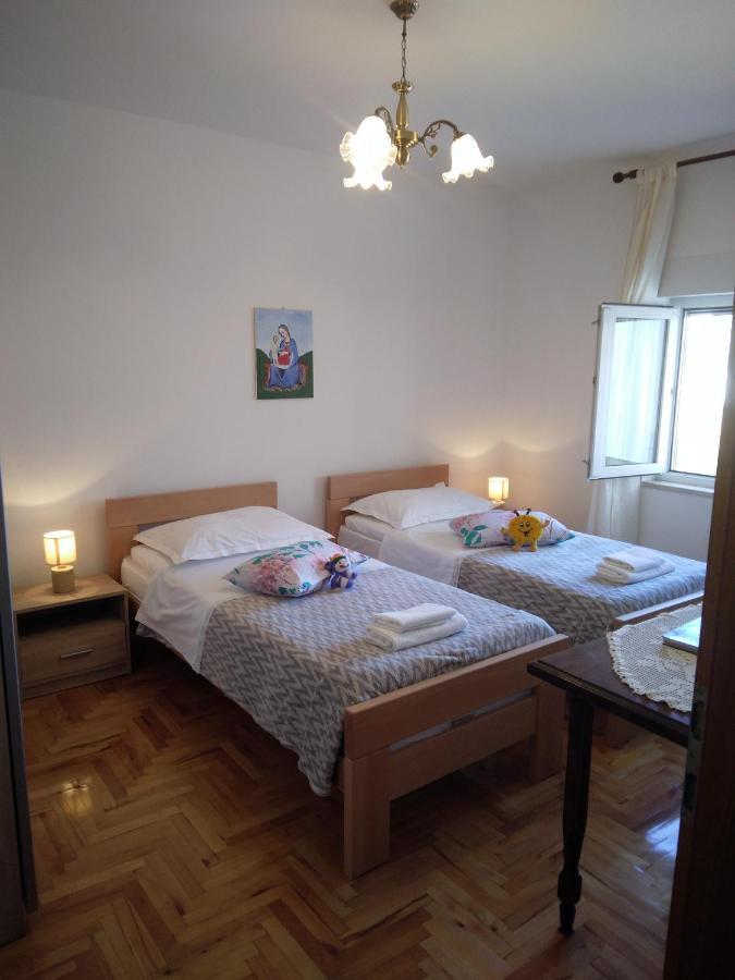 Apartment Meri Trogir Eksteriør bilde